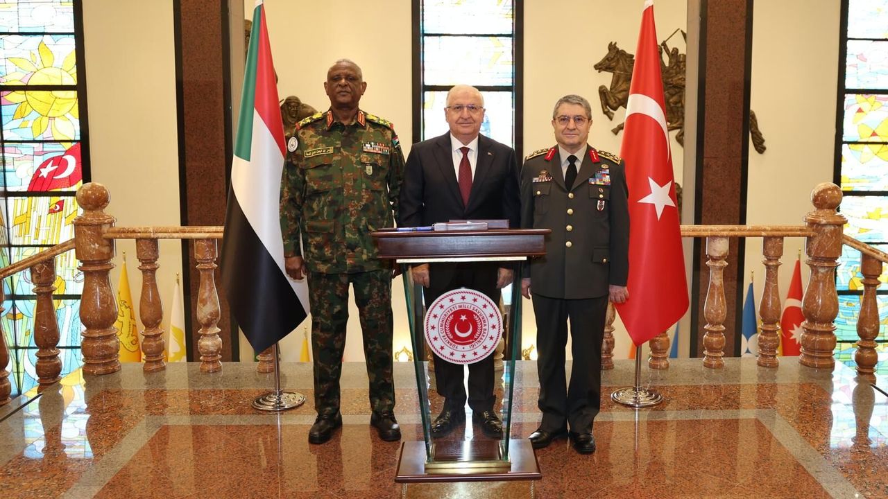 Bakan Güler,