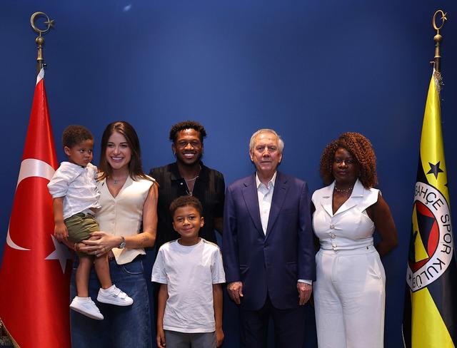 Fenerbahçe Fred'e
