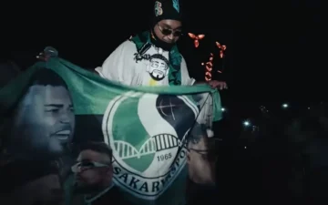Sakaryaspor bayrağı